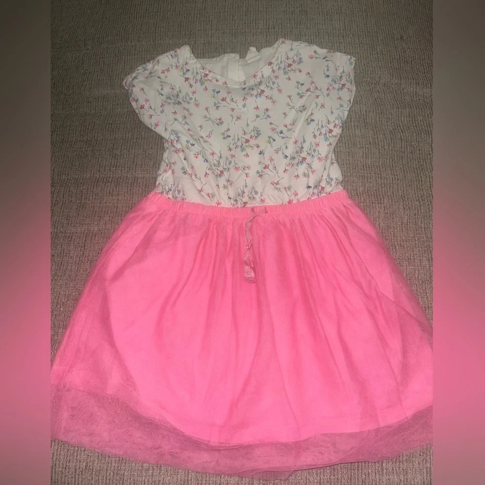 Lot of 4 short sleeved dresses for girls size 5